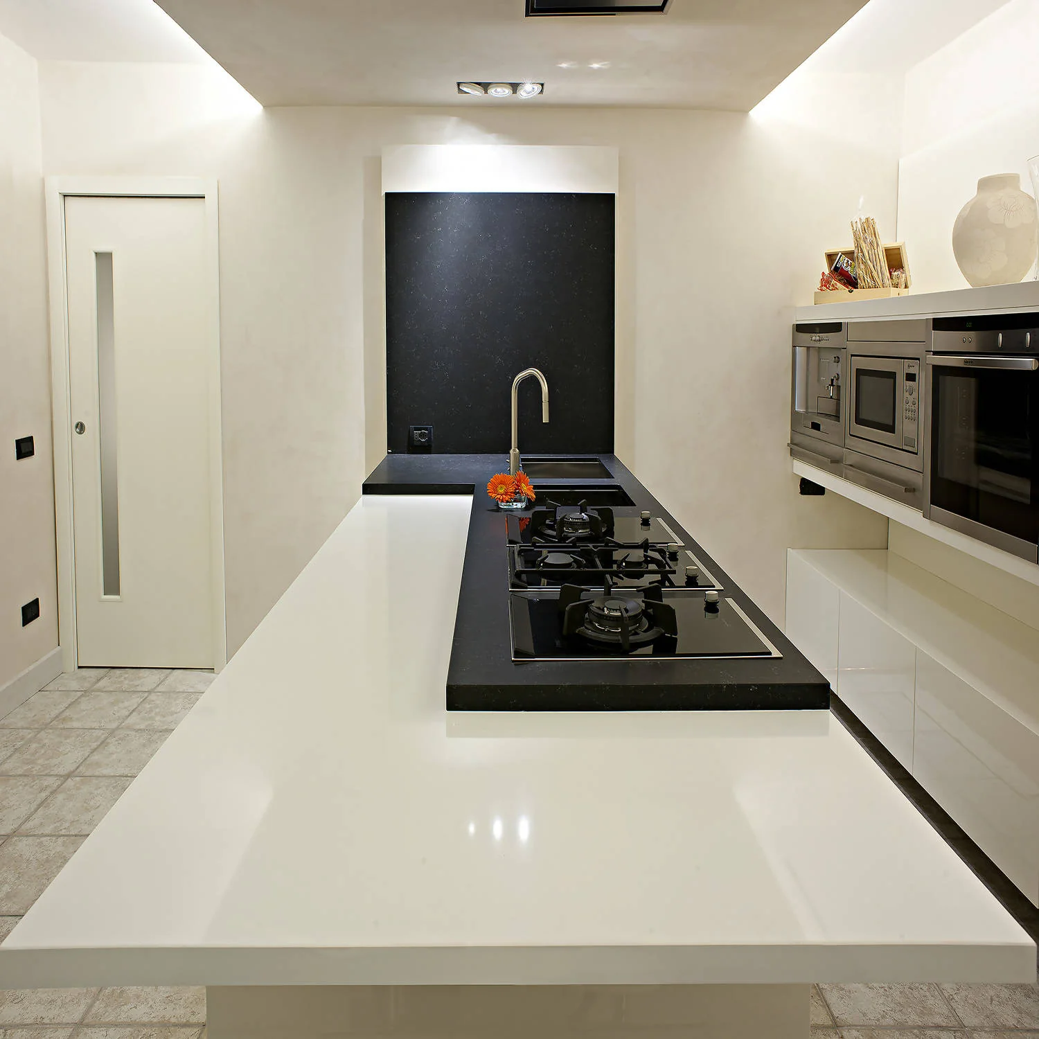 ABSOLUTE WHITE QUARTZ - Image 4