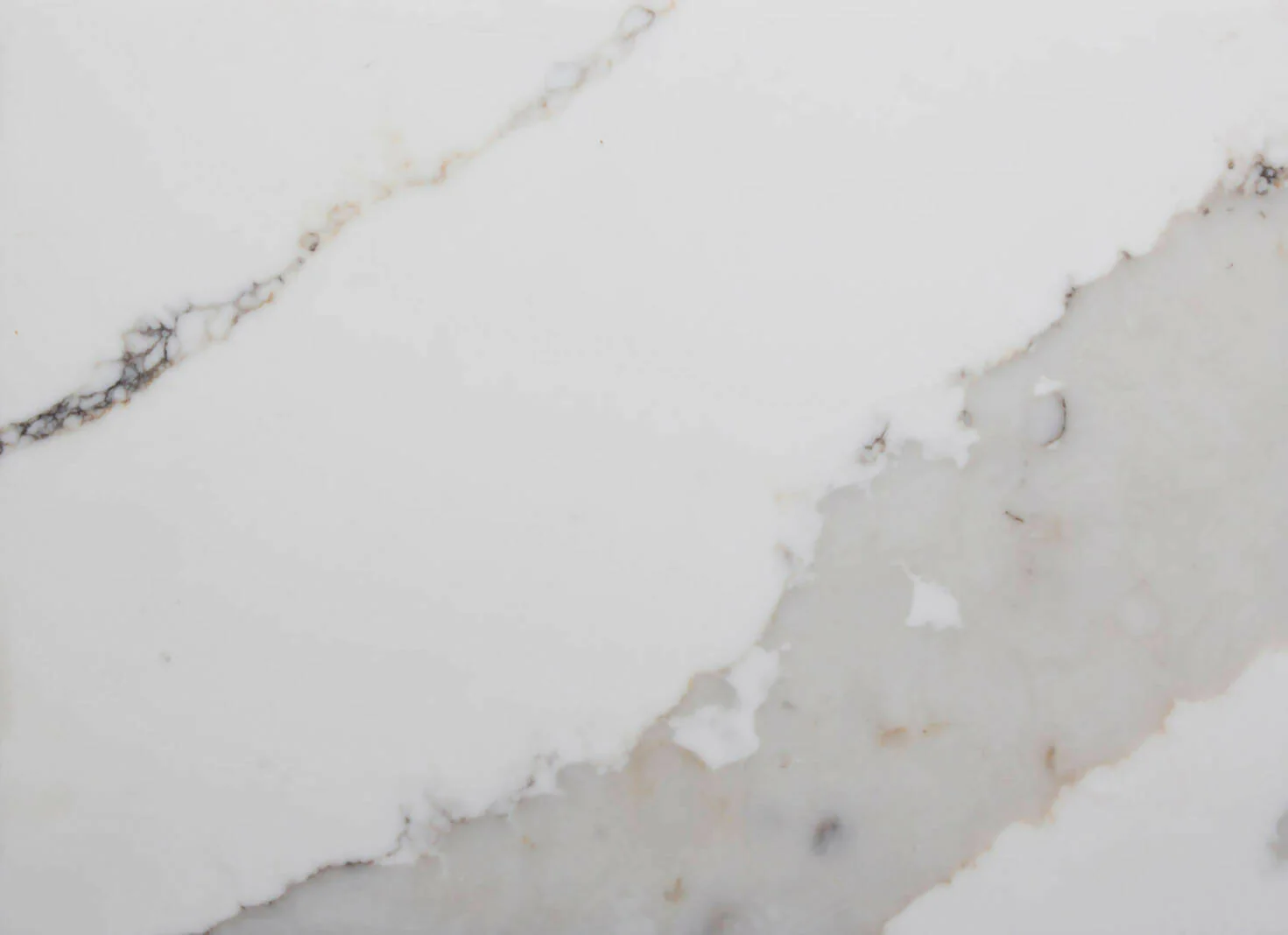 ANTOLINI CALACATTA TRANSLUX BOOKMATCH QUARTZ