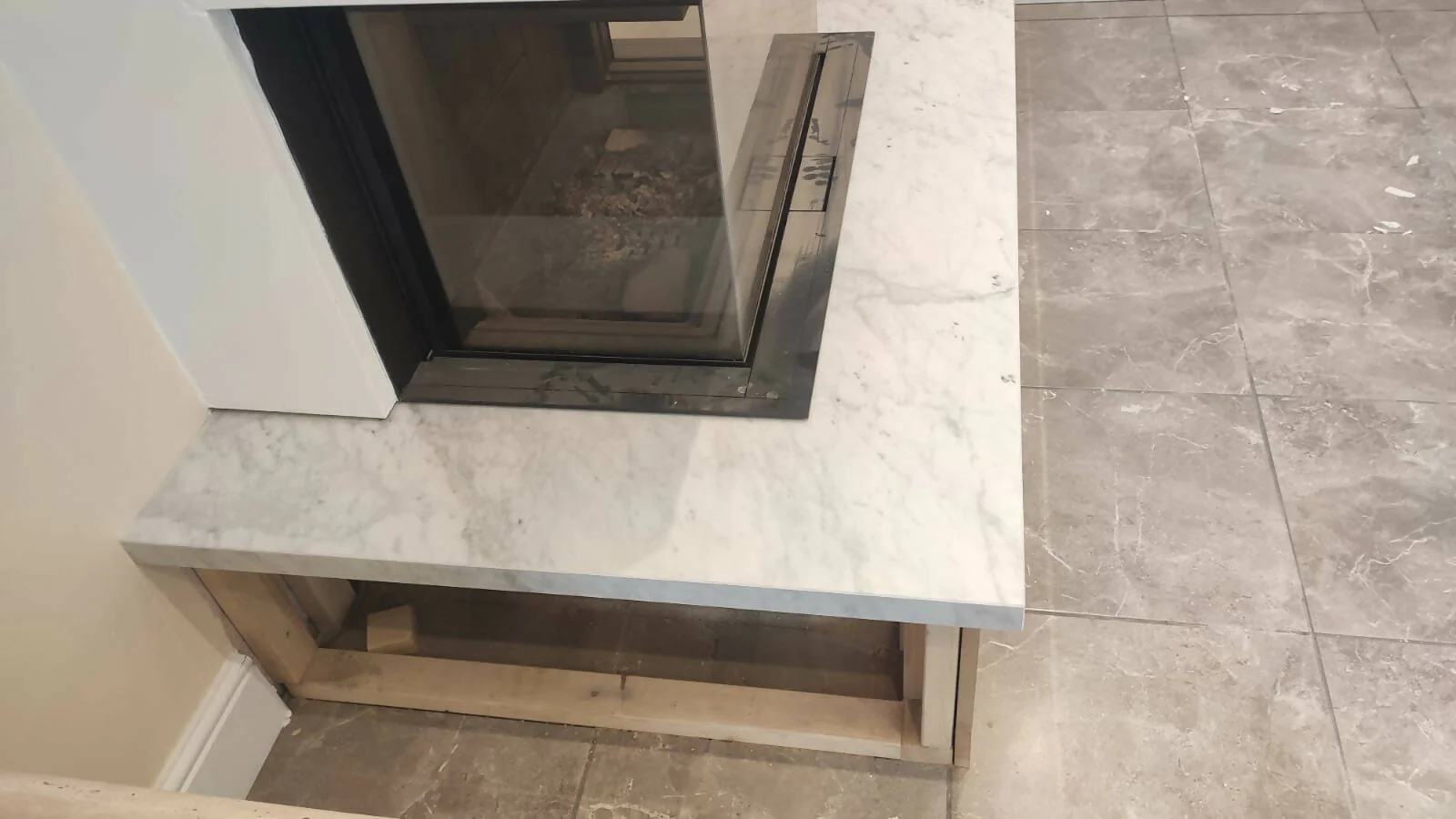 BIANCO CARRARA BOOKMATCH MARBLE - Image 5