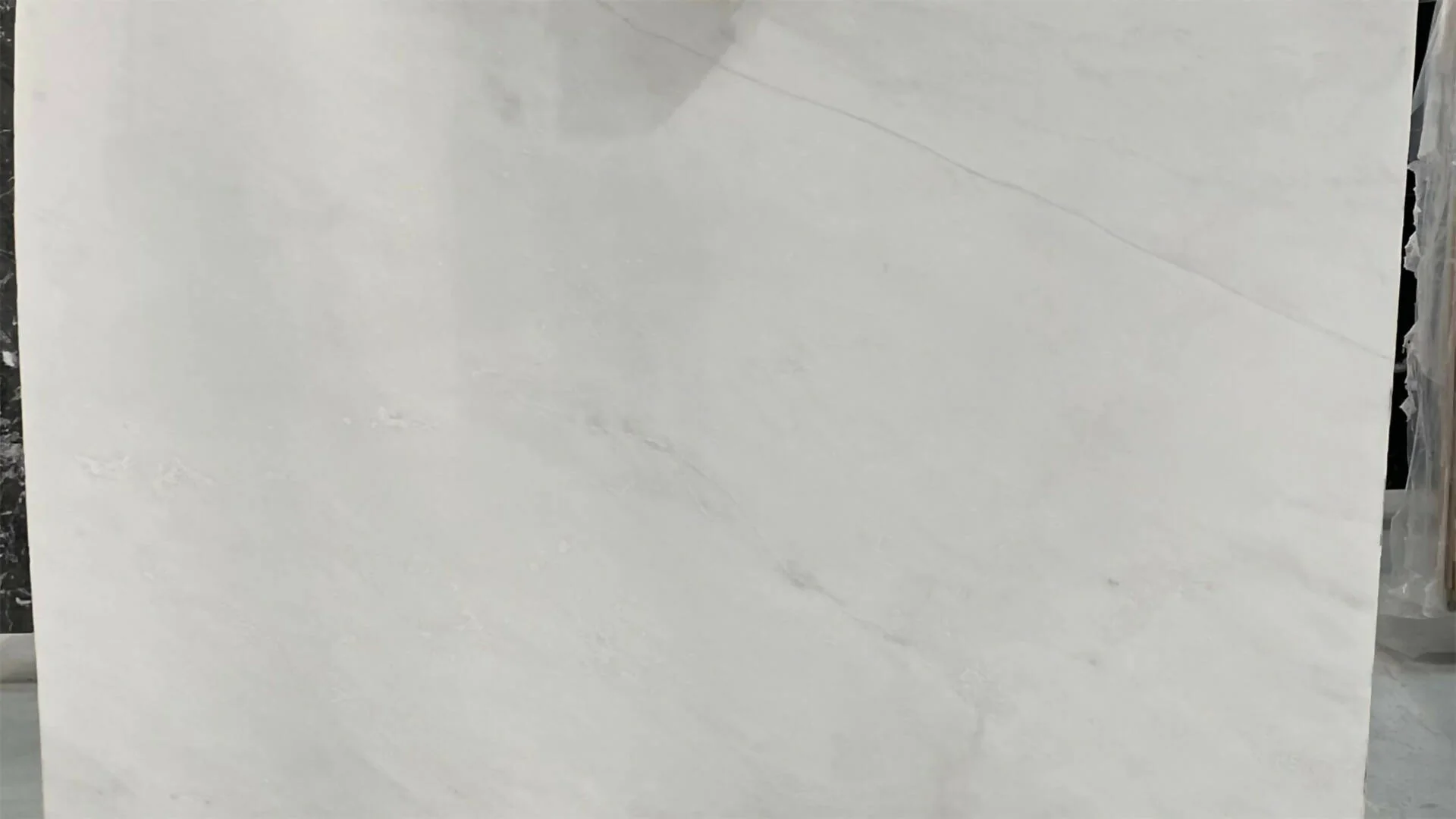 BIANCO RHINO PREMIUM MARBLE - Image 2