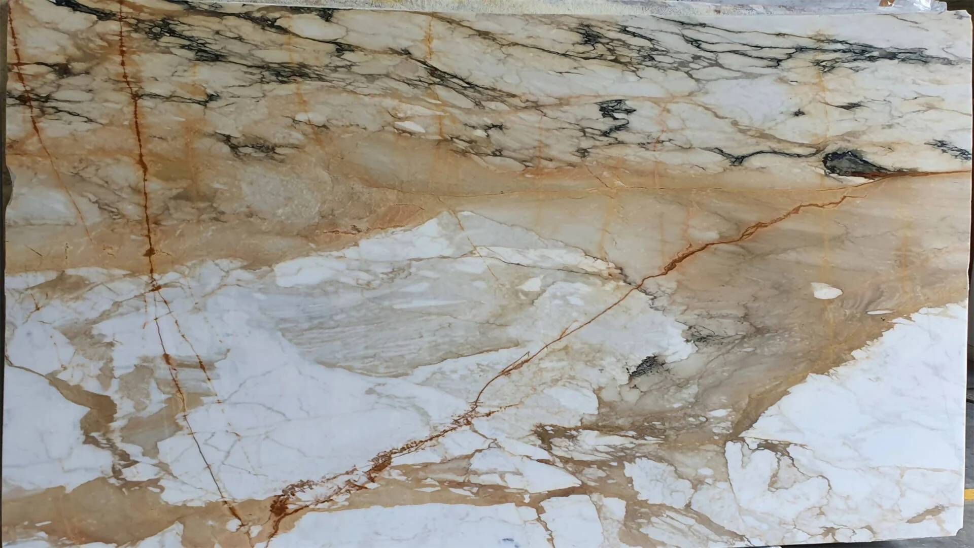 CALACATTA MACCHIA VECCHIA MARBLE - Image 2