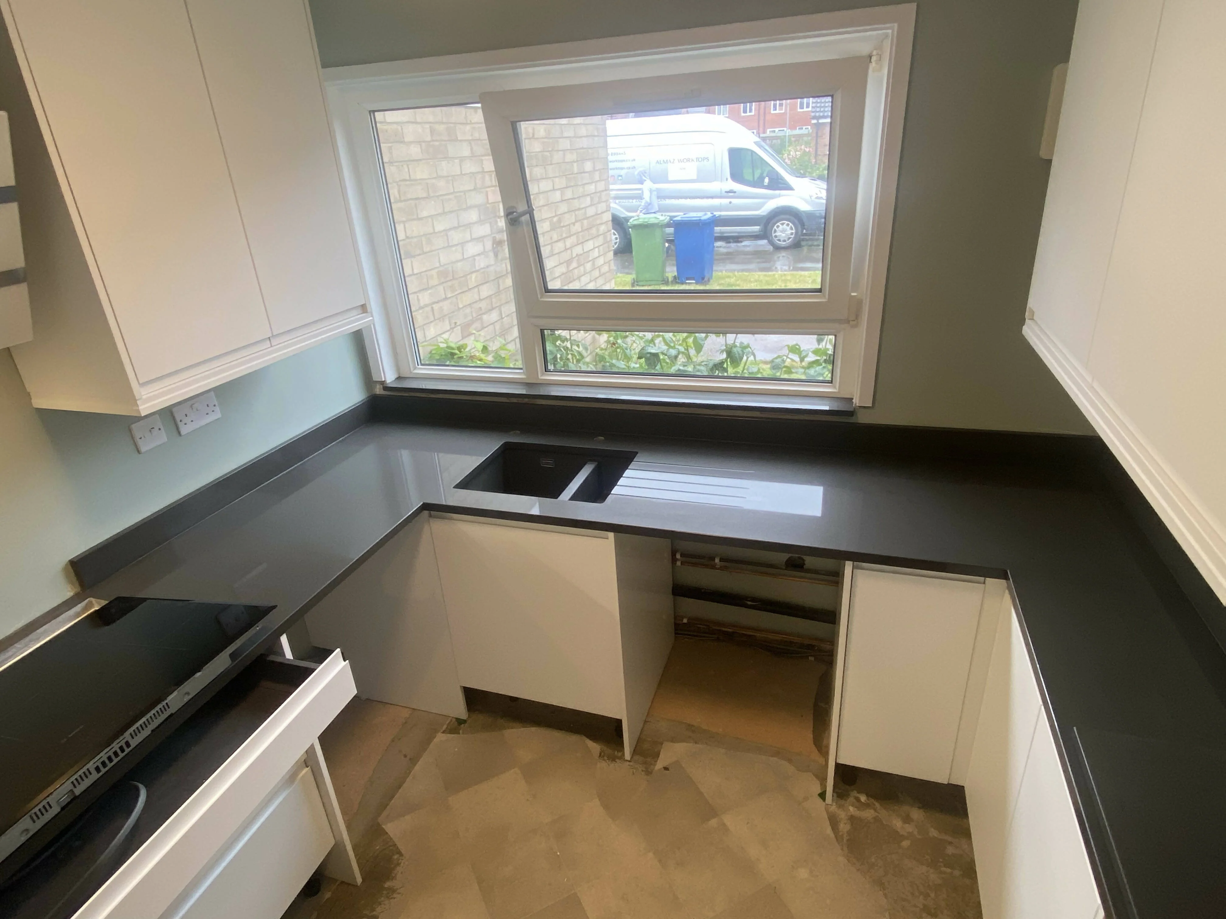 DARK GREY QUARTZ - Image 2