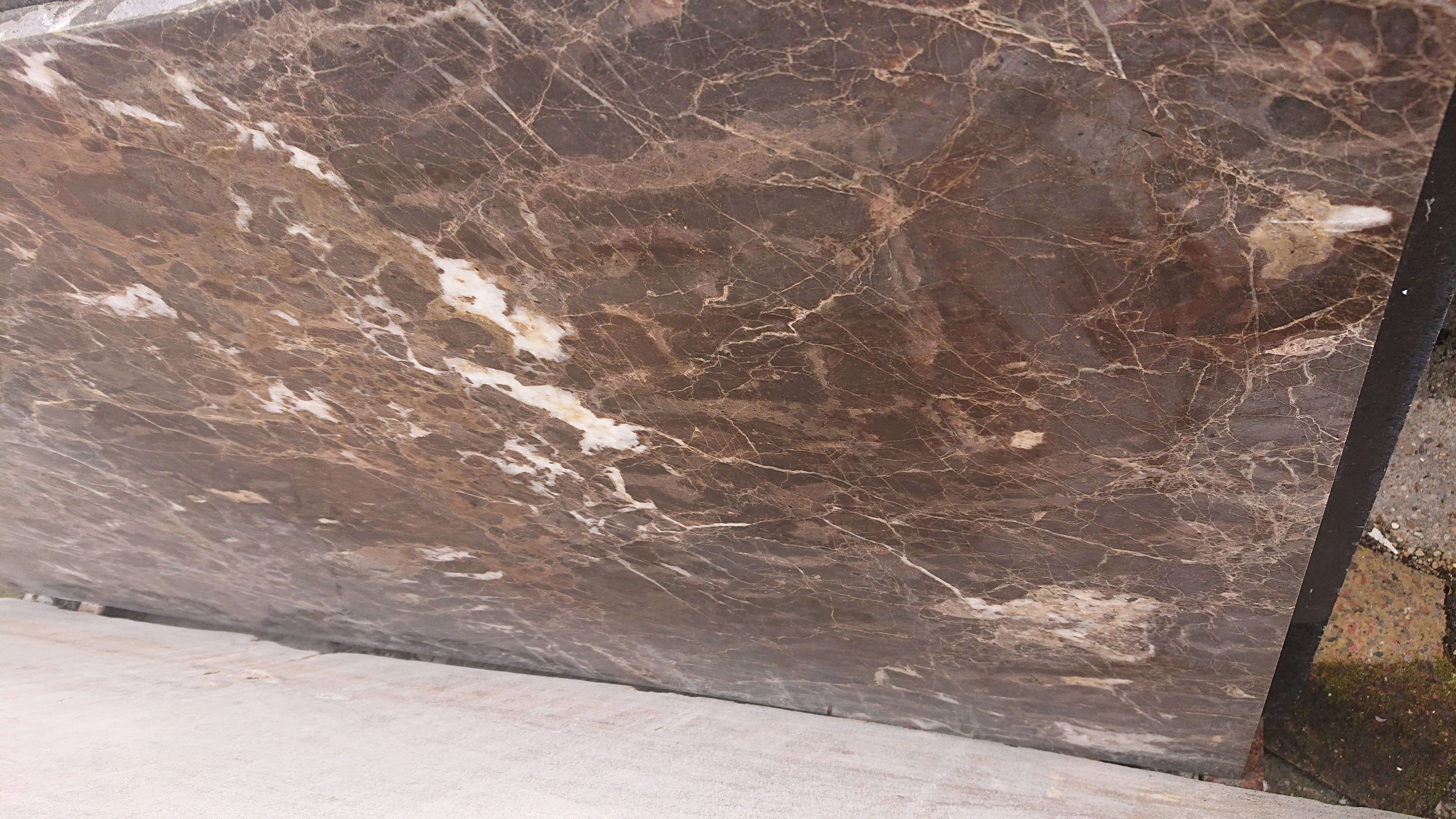 EMPERADOR MARRON OFF-CUT