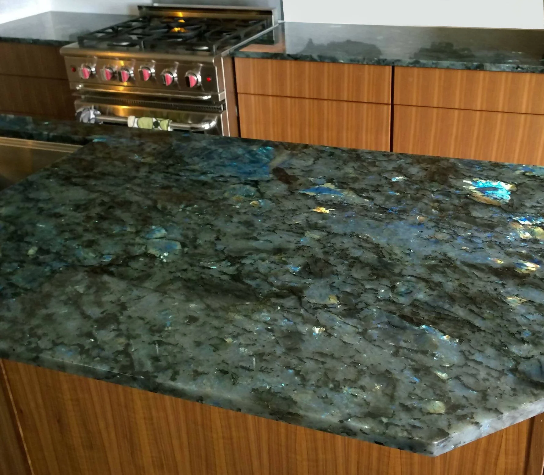 LABRADOR ANTIQUE GRANITE - Image 3