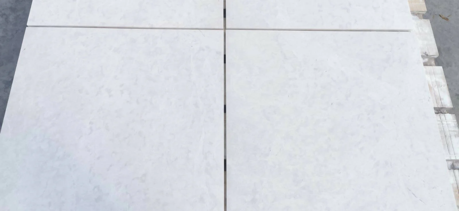 VANILLA SPIDER MARBLE TILES