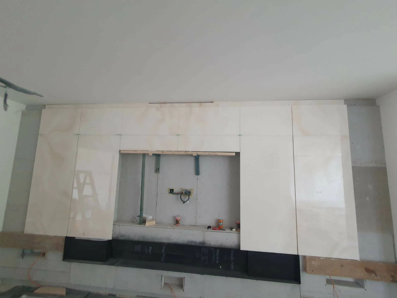 WHITE ONYX CROSS-CUT - Image 3
